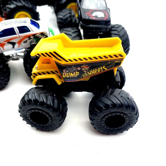 Big Truck Toy Cars Playset Lot of 6 Children Kids Big Wheels Boys - Picture 7 of 8